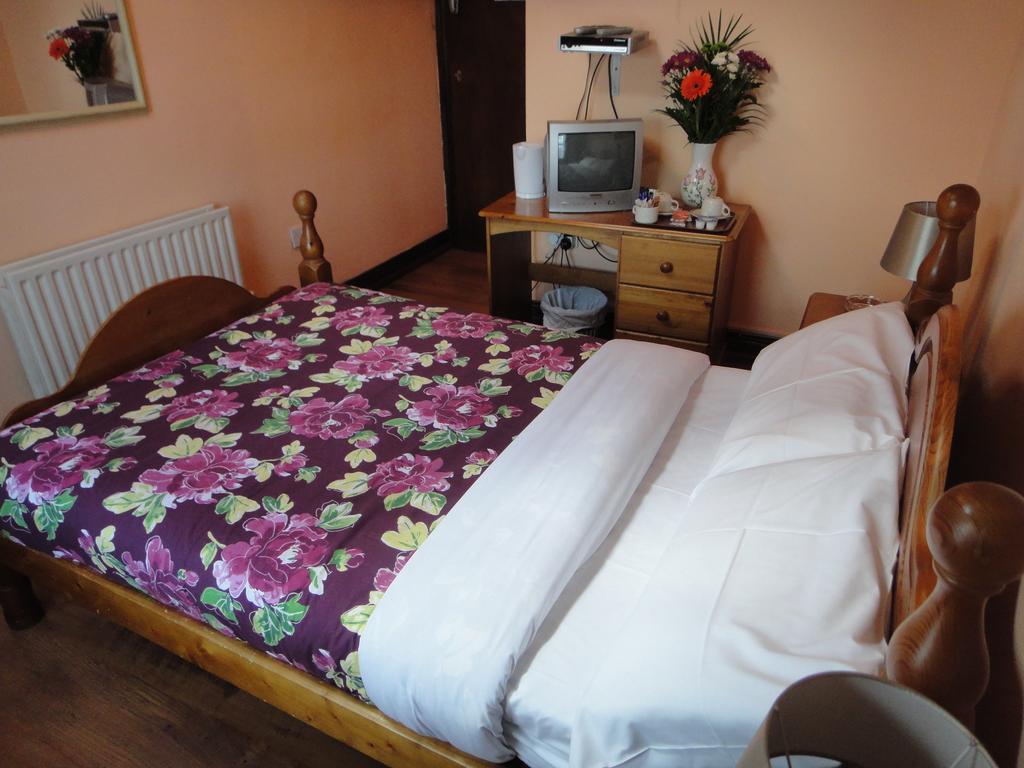דבלין Inn On The Liffey Guesthouse חדר תמונה
