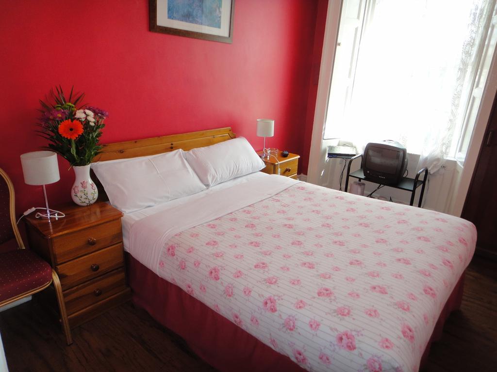 דבלין Inn On The Liffey Guesthouse חדר תמונה