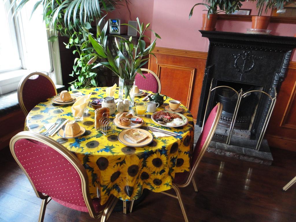 דבלין Inn On The Liffey Guesthouse מראה חיצוני תמונה