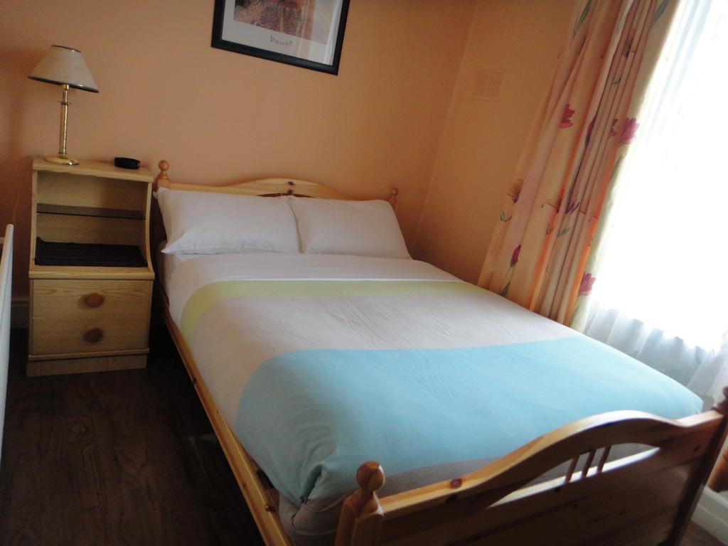 דבלין Inn On The Liffey Guesthouse חדר תמונה