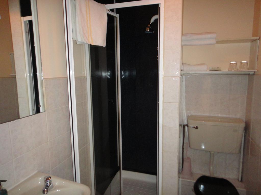 דבלין Inn On The Liffey Guesthouse חדר תמונה