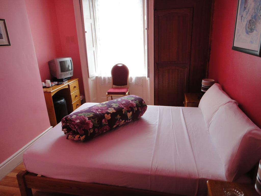 דבלין Inn On The Liffey Guesthouse חדר תמונה