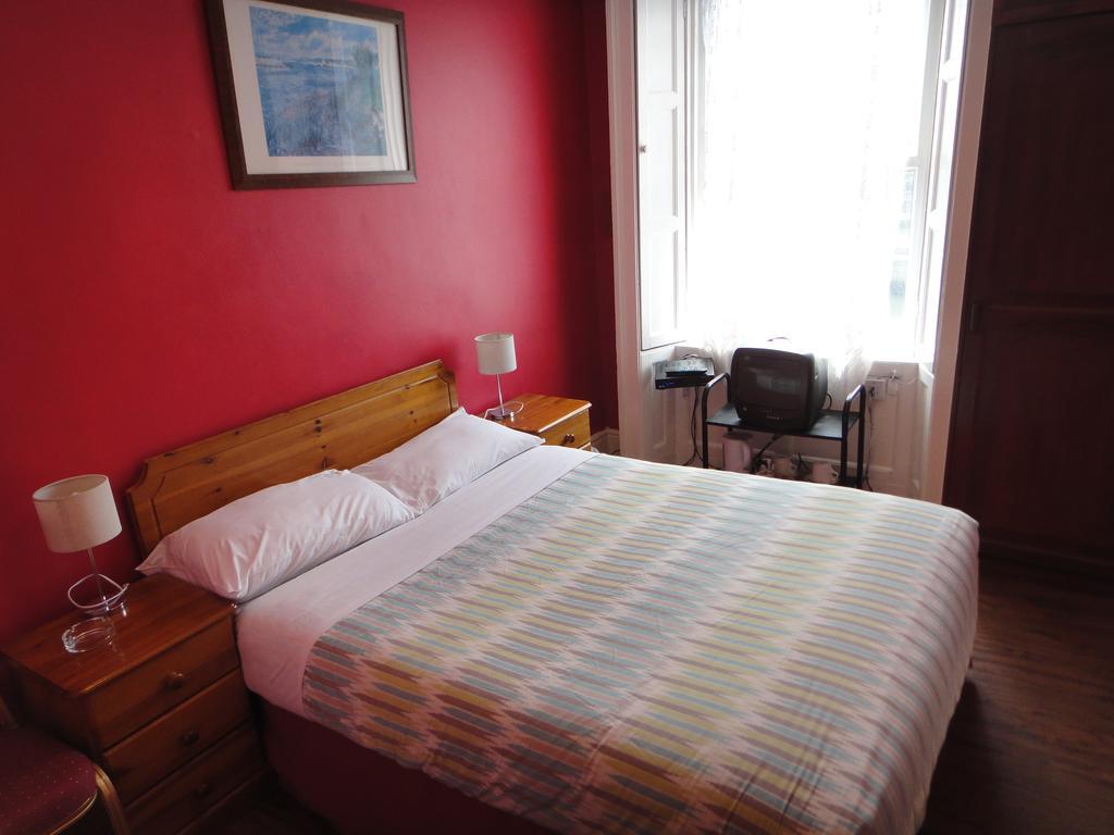 דבלין Inn On The Liffey Guesthouse חדר תמונה