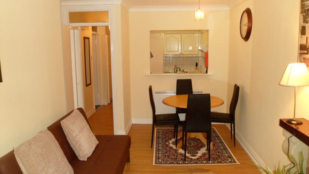 דבלין Inn On The Liffey Guesthouse מראה חיצוני תמונה